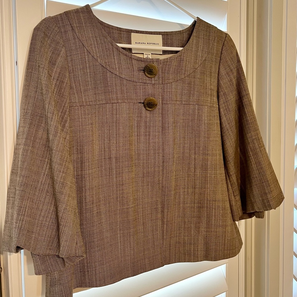 Banana Republic balloon sleeved cape blazer size 2